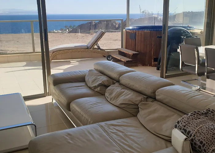 Top-Luxury Exclusive Аpt With Jacuzzi In Front Of The Sea