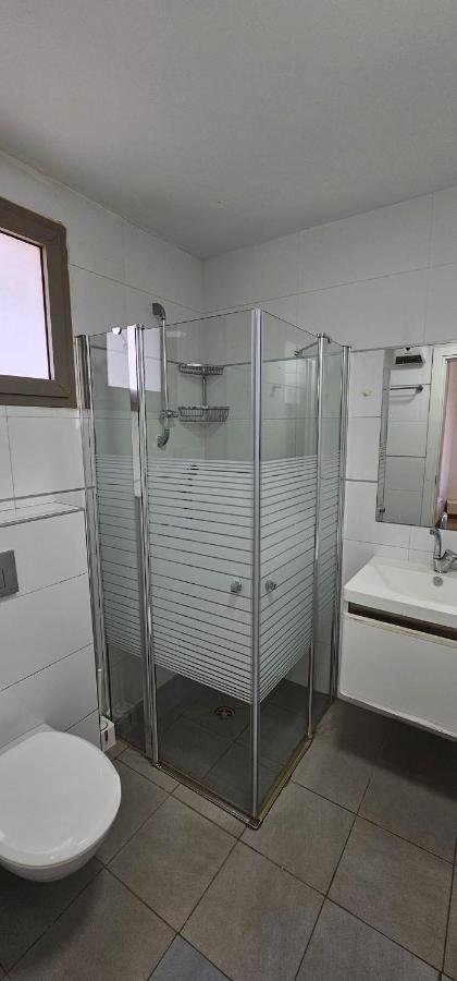 Apartment Top-luxury Exclusive аpt With Jacuzzi In Front Of The Sea Eilat