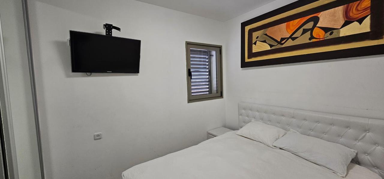 Apartment Top-luxury Exclusive аpt With Jacuzzi In Front Of The Sea *