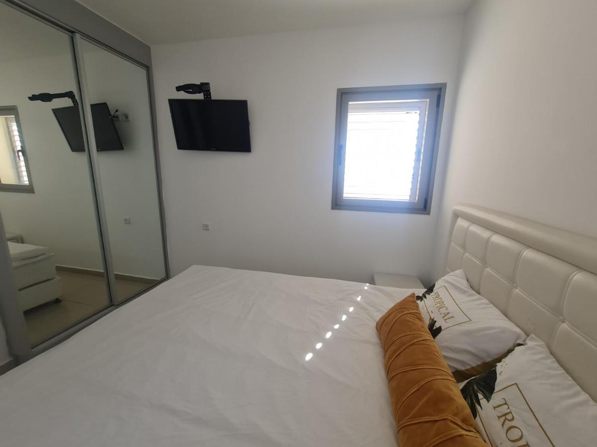 Top-luxury Exclusive аpt With Jacuzzi In Front Of The Sea Apartment Eilat