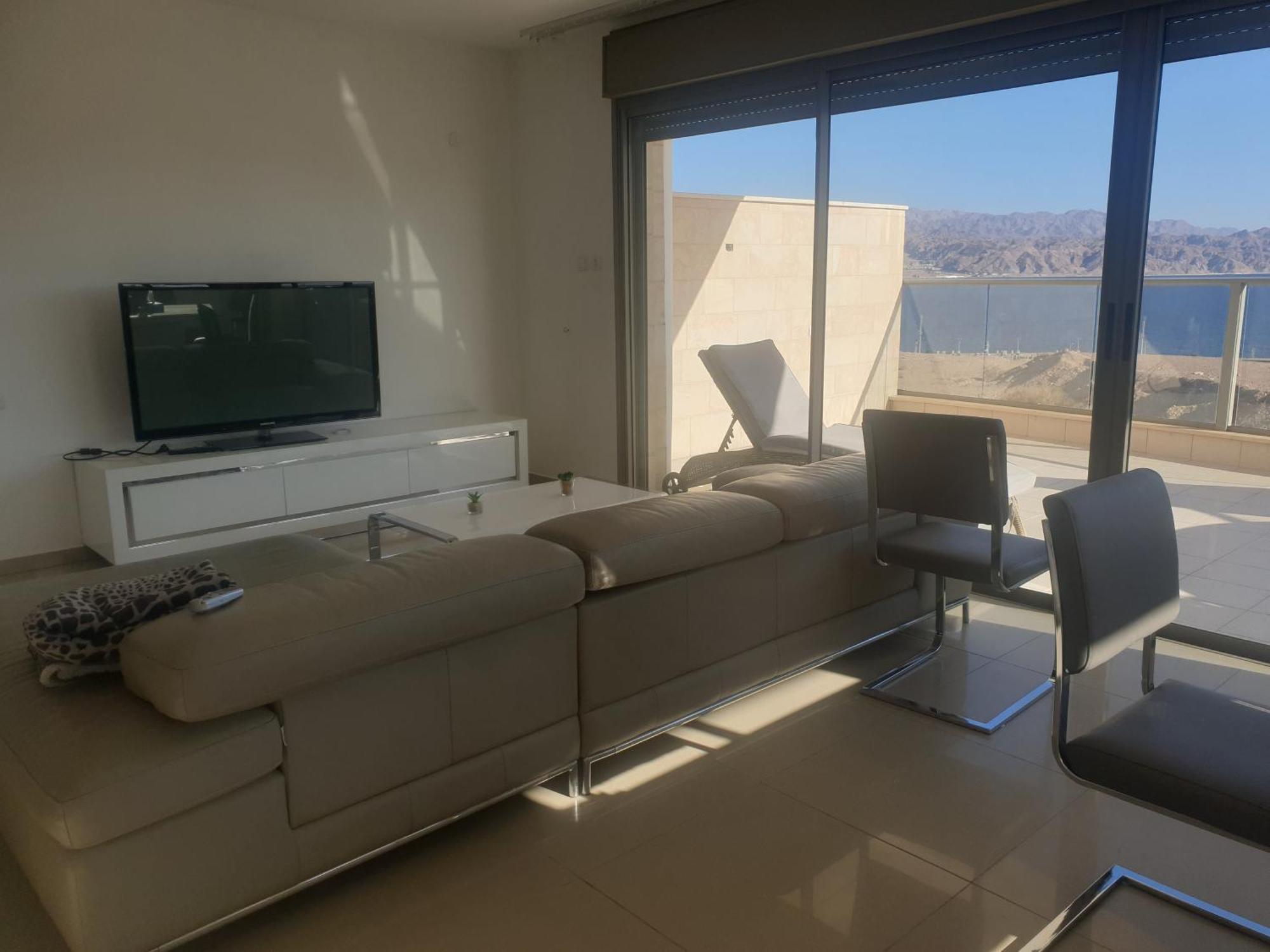 Top-luxury Exclusive аpt With Jacuzzi In Front Of The Sea *